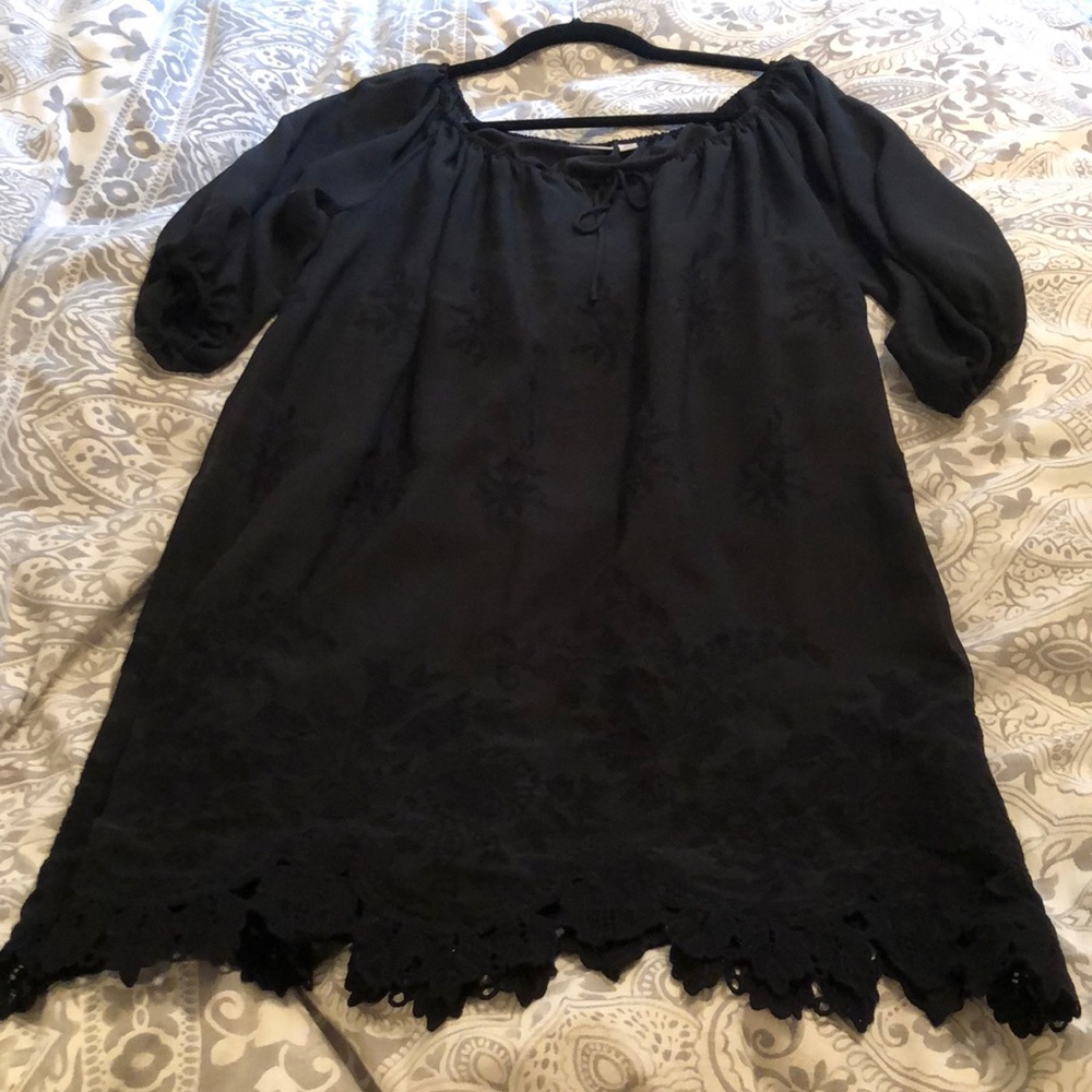 Eva Mendes black dress